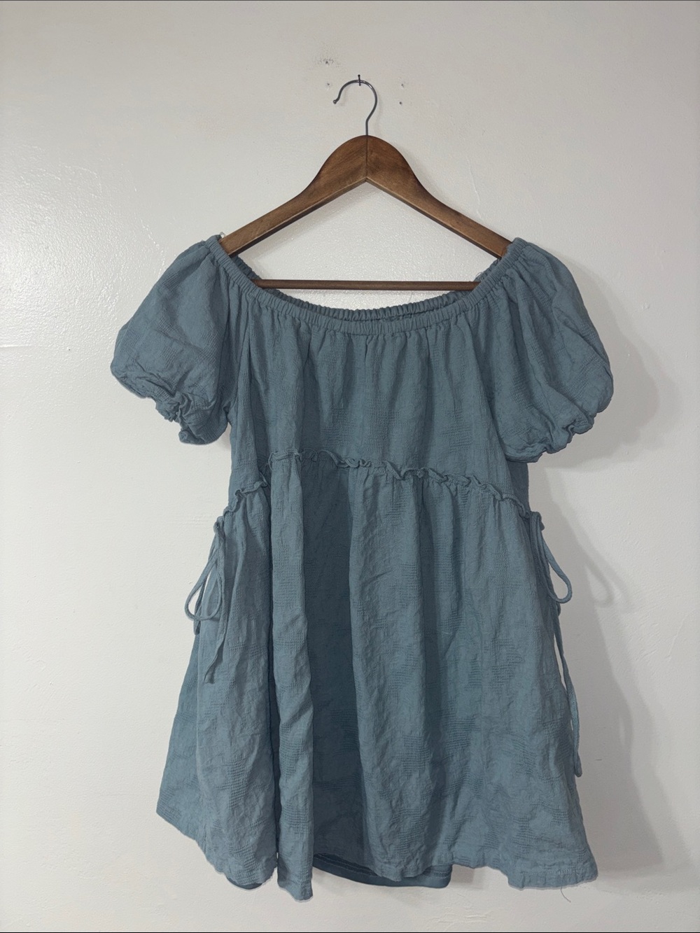 &Merci Slate Blue Off-Shoulder Mini Dress Babydoll Short Sleeve Girly Size Small
